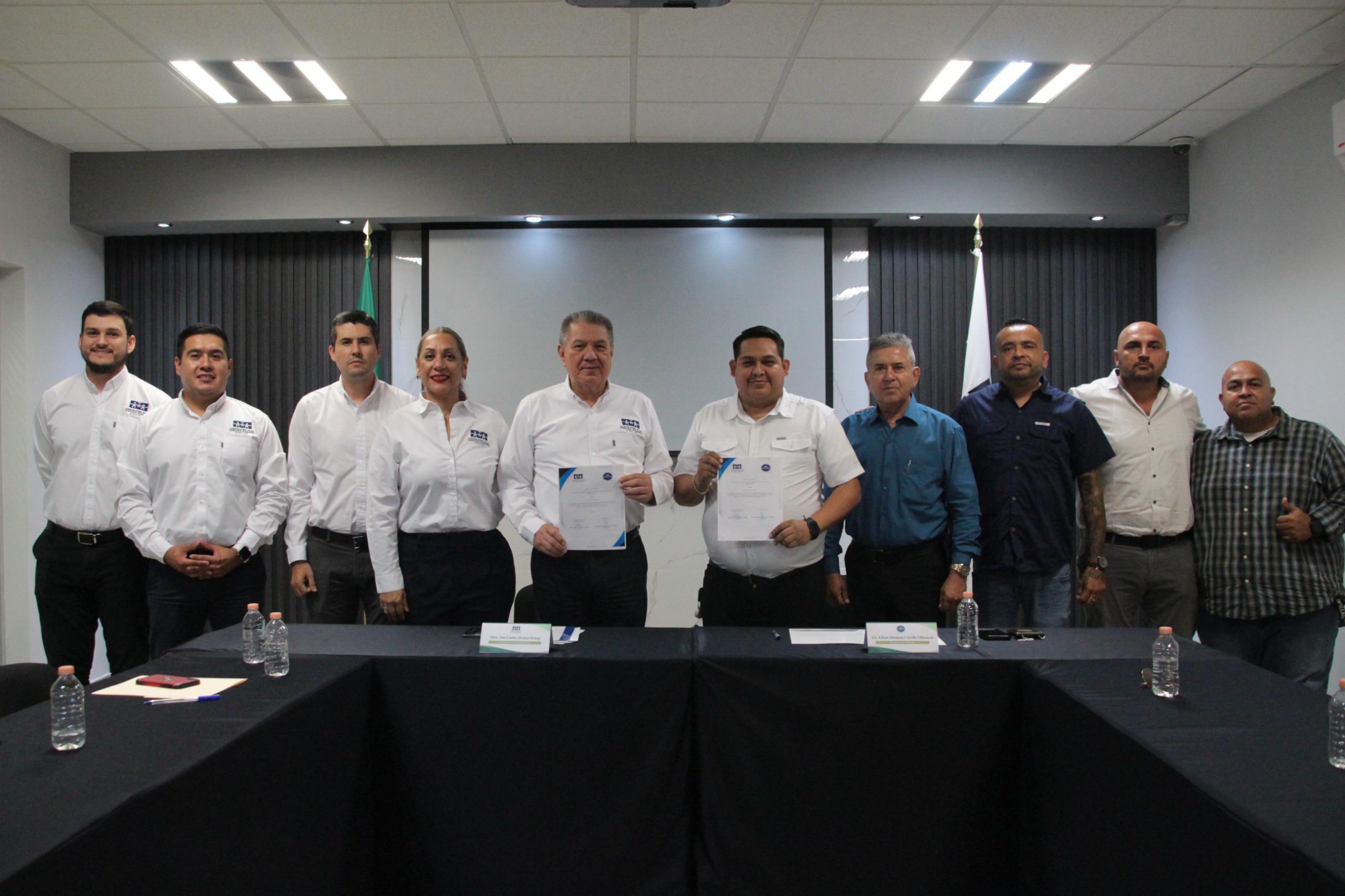 Firma convenio CEDH Sinaloa y FENACER