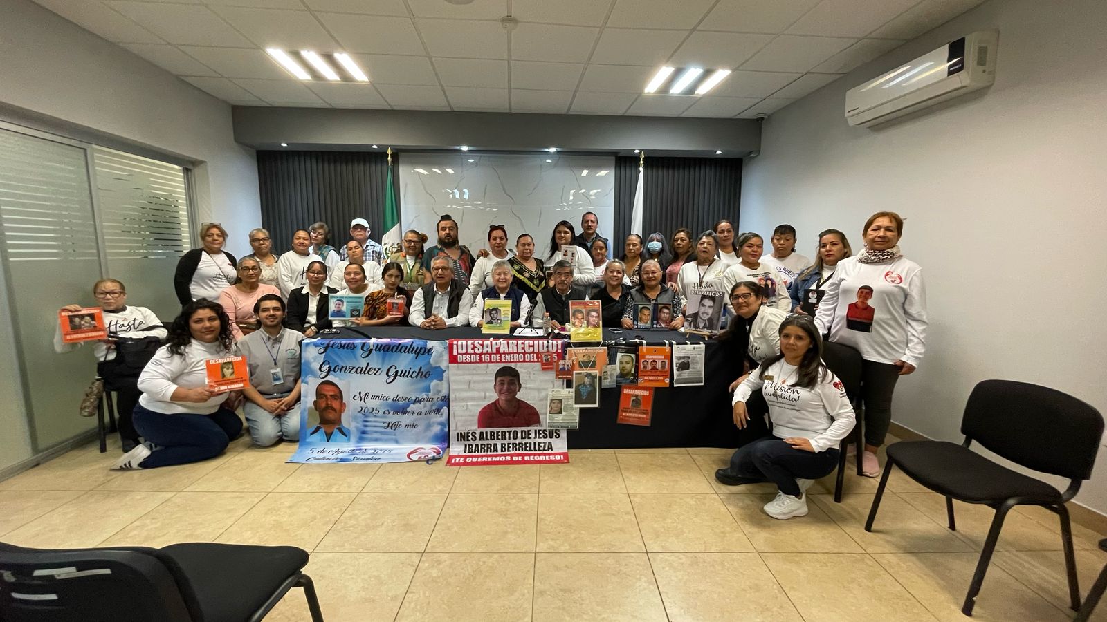 Se reúne presidente de la CEDH con colectivos de búsqueda y madres buscadoras
