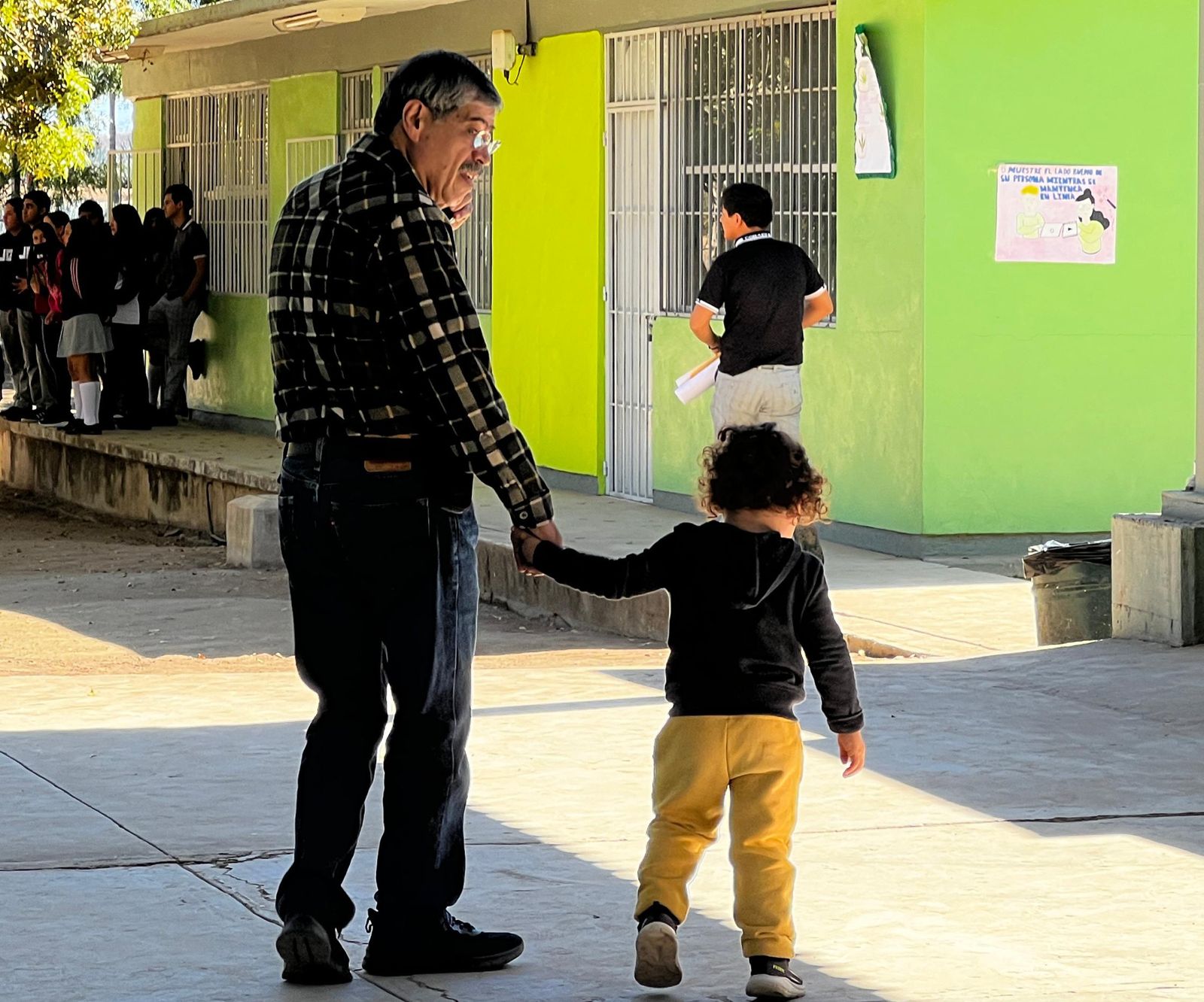 CEDH Sinaloa visita Jesús María; presidente y visitadores atienden a los pobladores